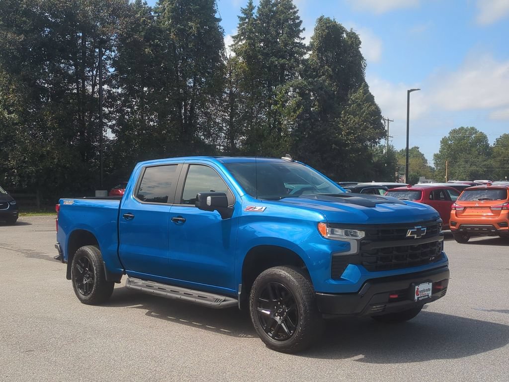 Used 2023 Chevrolet Silverado 1500 LT Trail Boss w/ LT Trail Boss Premium Package AWD/4WD image 3