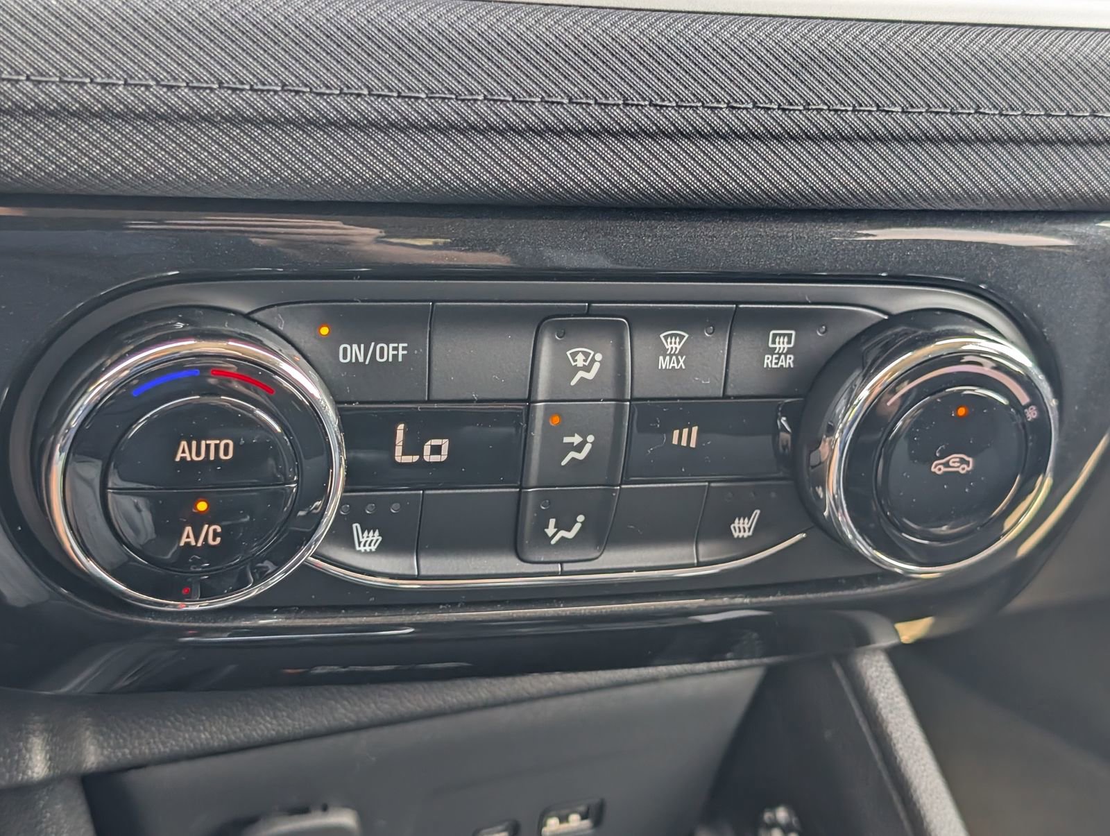 Used 2025 Chevrolet TrailBlazer LT w/ Convenience Package image 15