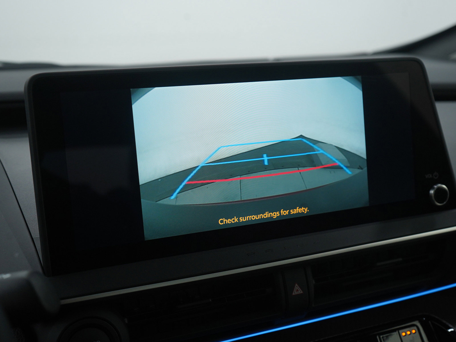 Used 2025 Toyota Prius XLE image 24