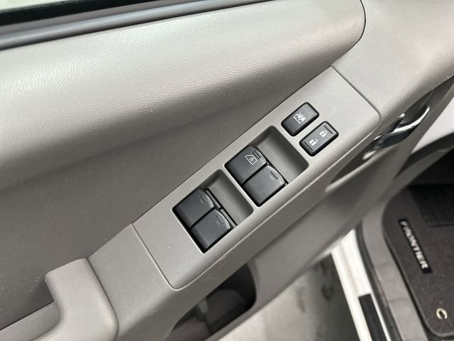 Used 2020 Nissan Frontier SV image 18