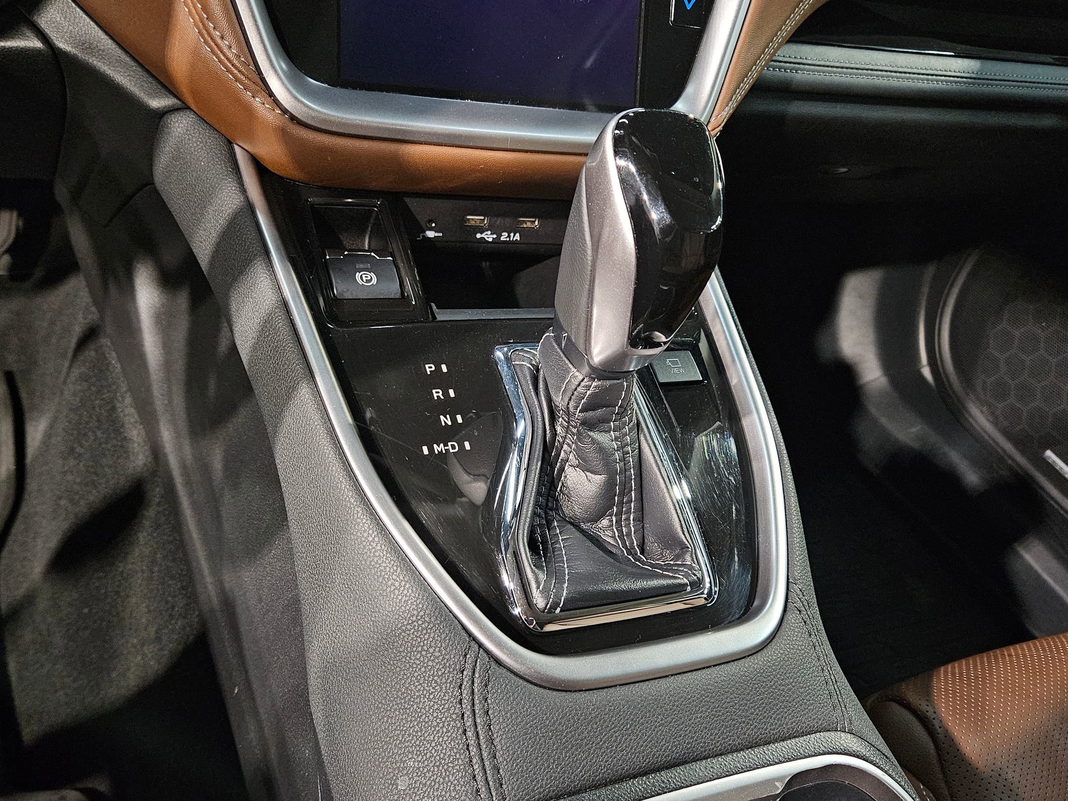 Used 2021 Subaru Outback Touring w/ Popular Package #2 image 34