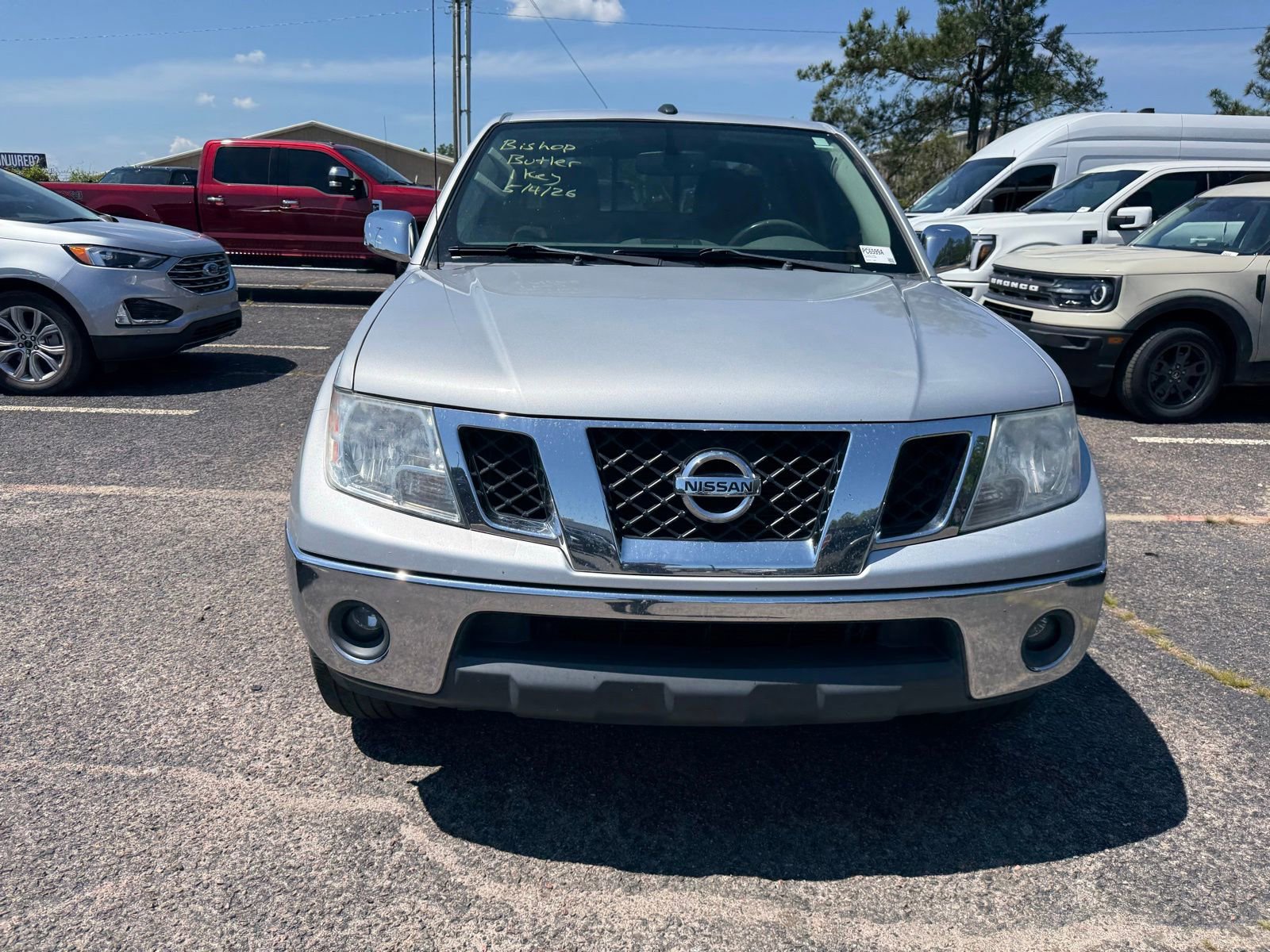 Used 2013 Nissan Frontier SV w/ SV Value Truck Pkg RWD image 2