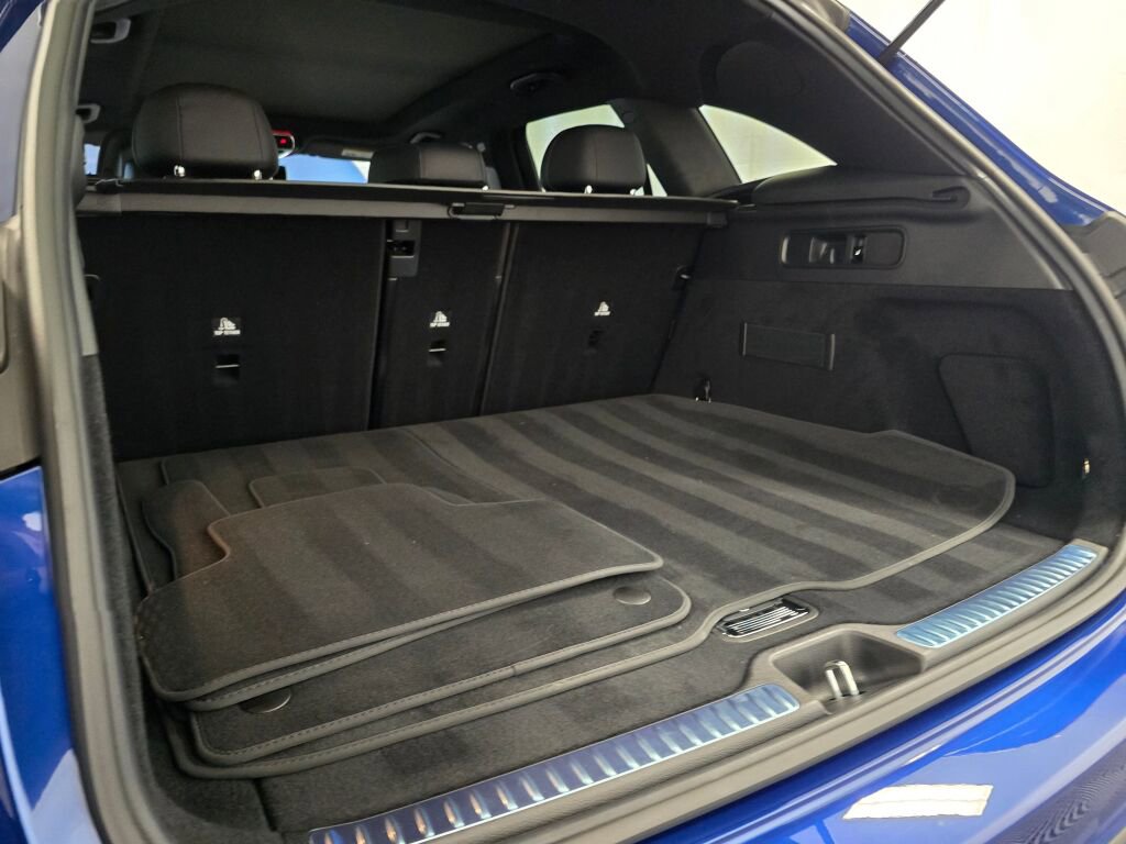 Used 2024 Mercedes-Benz GLC 300 4MATIC image 19