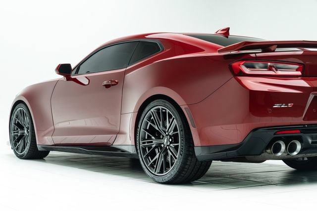 Used 2017 Chevrolet Camaro ZL1 RWD image 19