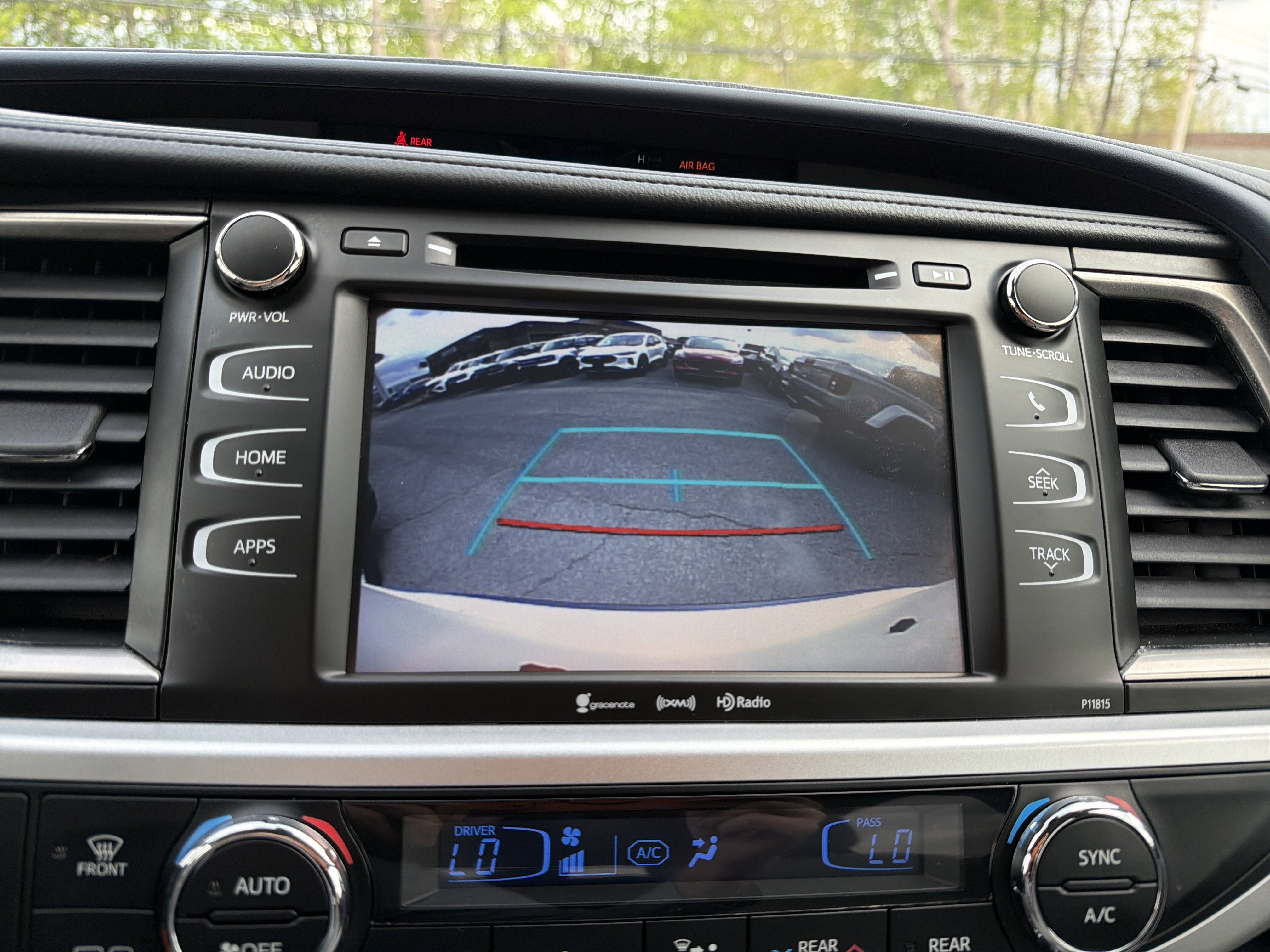 Used 2019 Toyota Highlander Plus AWD/4WD image 19