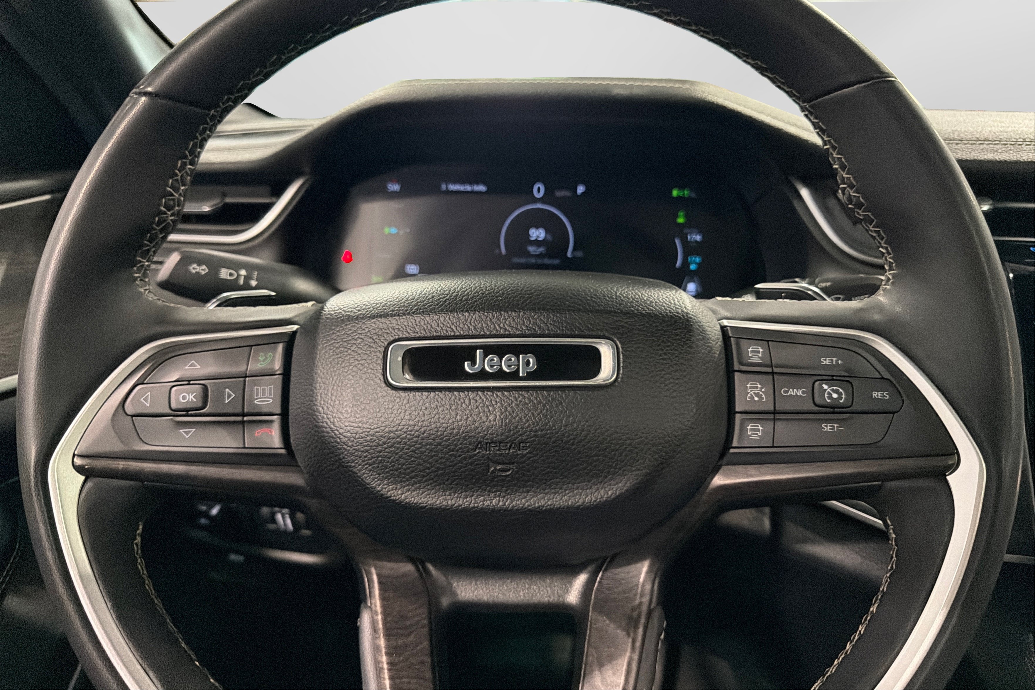 Used 2024 Jeep Grand Cherokee Limited 4xe AWD/4WD image 24
