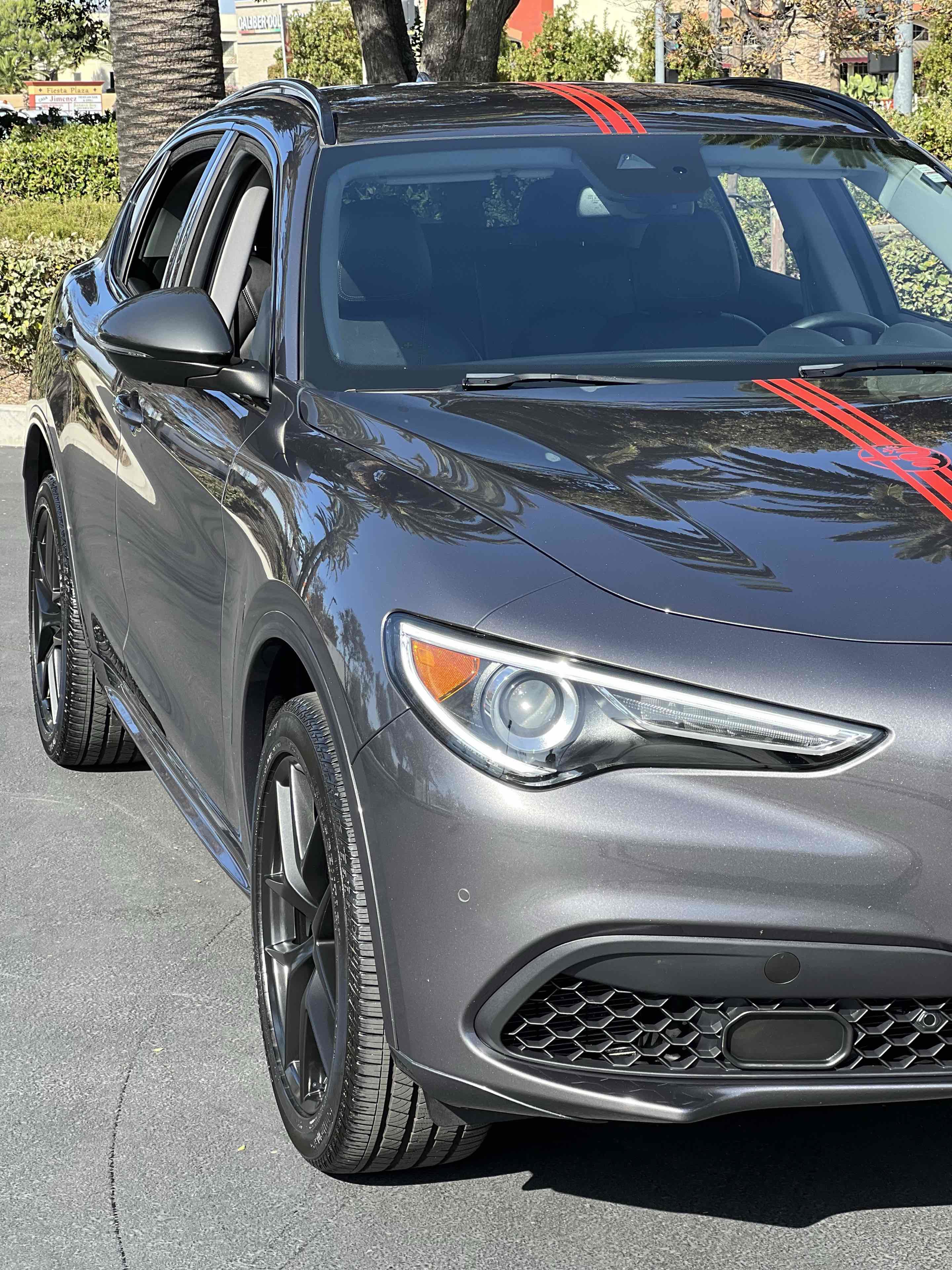 Used 2020 Alfa Romeo Stelvio Ti w/ Nero Edizione image 38