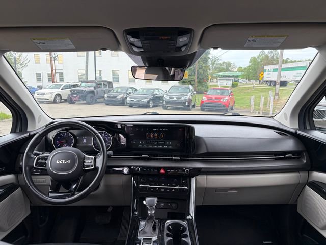 Used 2022 Kia Carnival SX FWD image 25