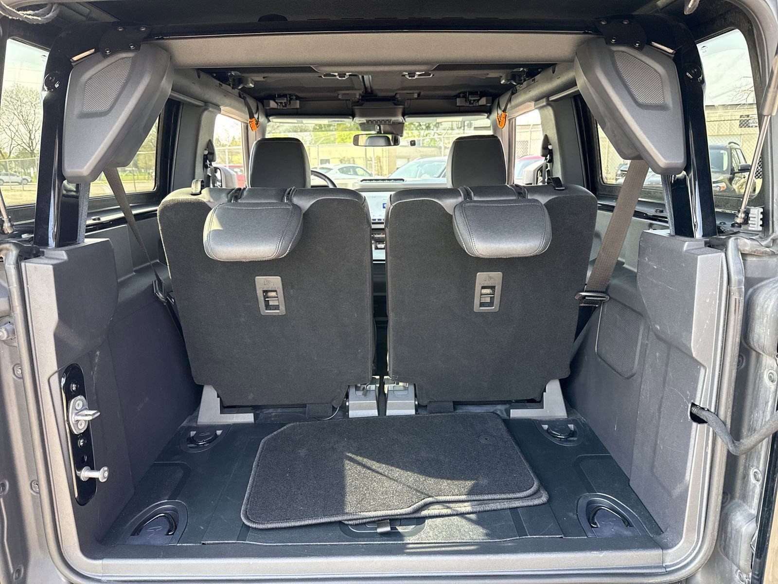 Used 2023 Ford Bronco Badlands AWD/4WD image 36