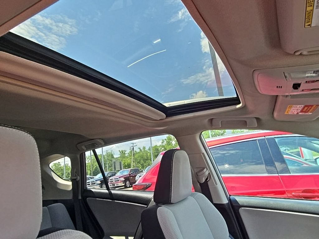 Used 2018 Toyota RAV4 XLE w/ Plus Extra Value Package AWD/4WD image 20