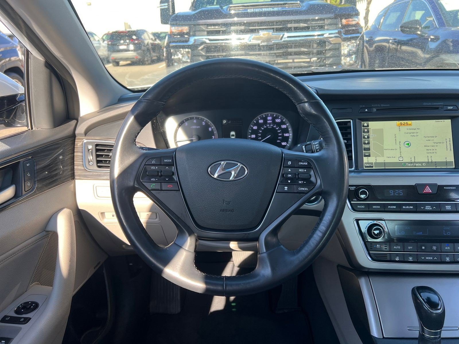 Used 2015 Hyundai Sonata Limited w/ Option Group 06 FWD image 21