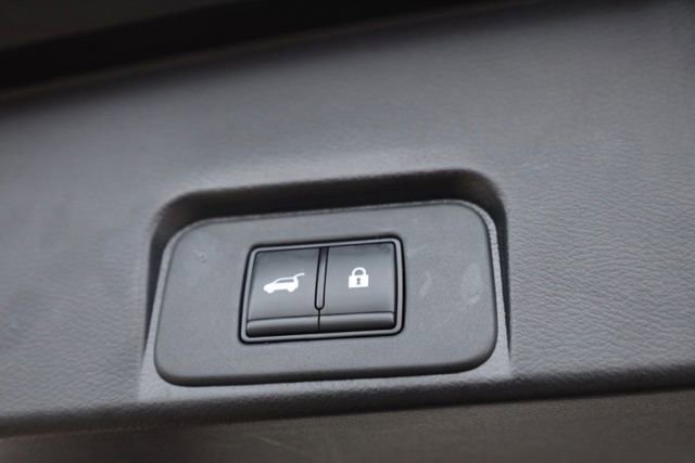 Used 2023 Nissan Rogue SV image 37