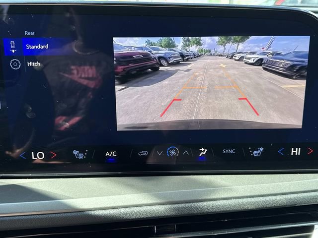 New 2026 Chevrolet Traverse LT w/ LPO, Floor Liner Package FWD image 26