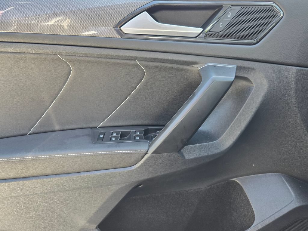 Certified 2023 Volkswagen Tiguan SE FWD image 29