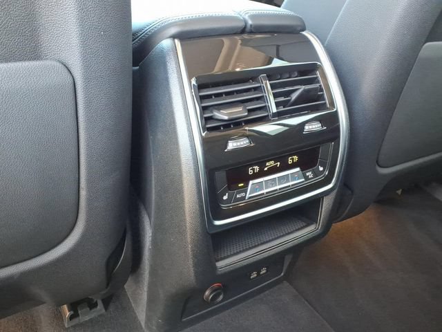 Used 2024 BMW X7 xDrive40i w/ Premium Package AWD/4WD image 19