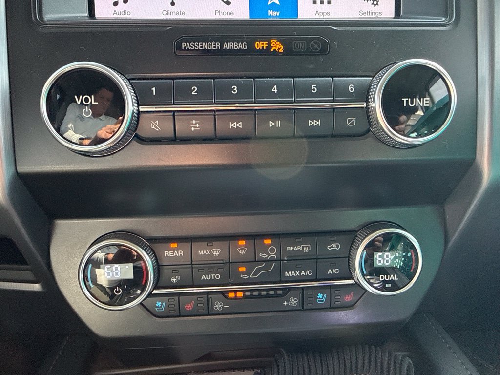 Used 2019 Ford Expedition Platinum AWD/4WD image 12