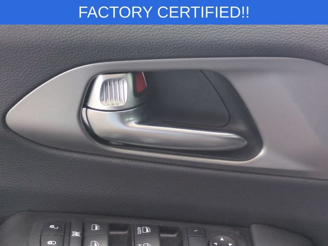 Used 2025 Chrysler Voyager LX FWD image 13