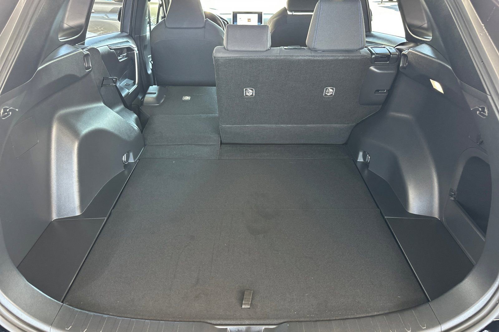 Certified 2025 Toyota RAV4 SE image 16