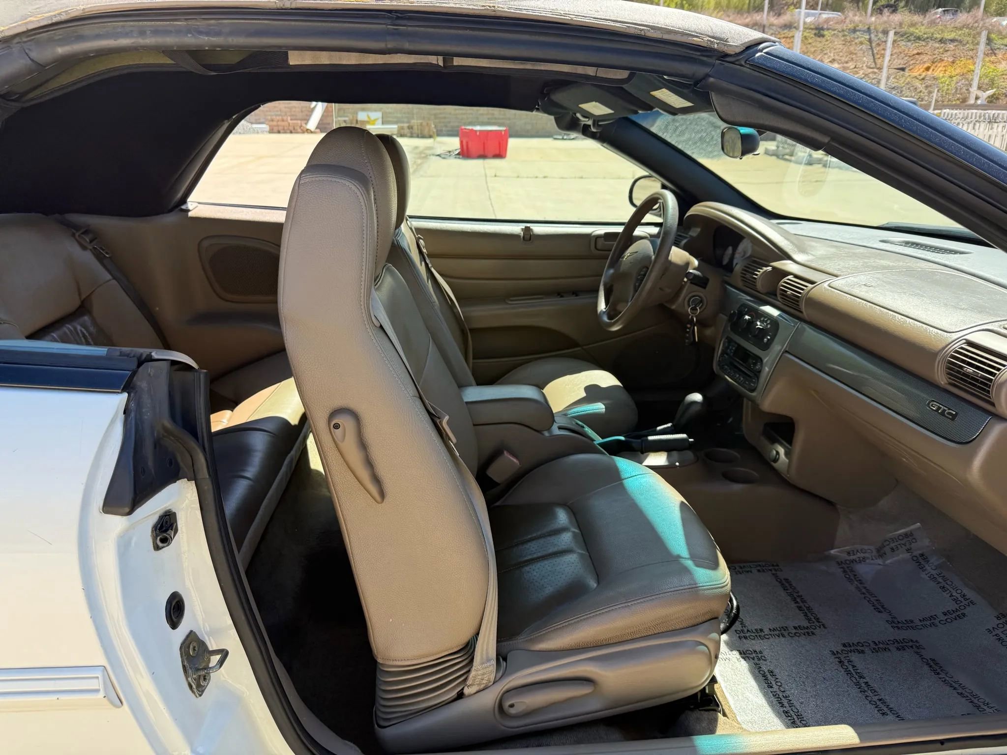Used 2004 Chrysler Sebring GTC image 15