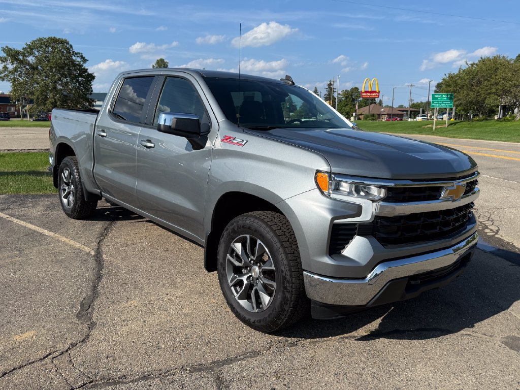 Certified 2023 Chevrolet Silverado 1500 LT AWD/4WD image 8