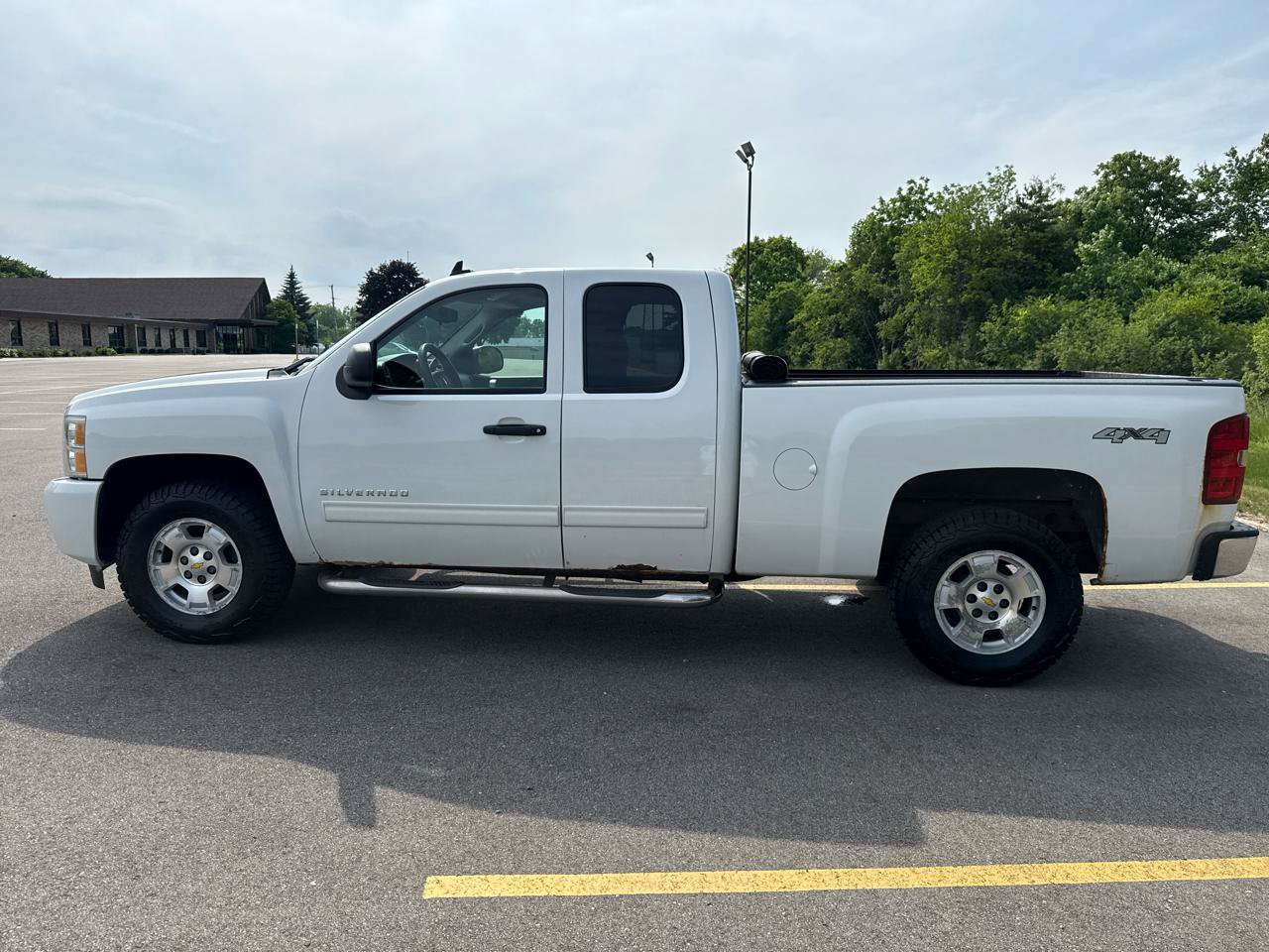 Used 2010 Chevrolet Silverado 1500 LT w/ Power Pack Plus AWD/4WD image 7