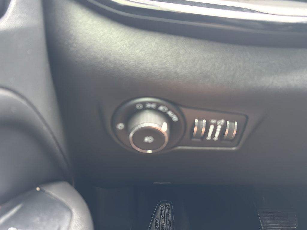 Used 2022 Jeep Compass Trailhawk w/ Trailhawk Convenience Group AWD/4WD image 21