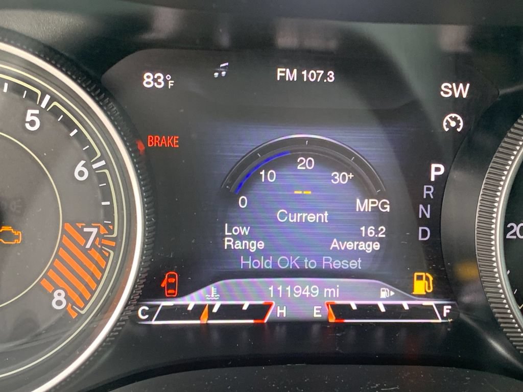 Used 2015 Jeep Cherokee Trailhawk w/ Leather Interior Group AWD/4WD image 31