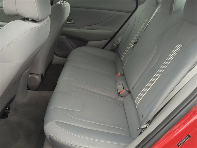 Used 2021 Hyundai Elantra SEL image 13