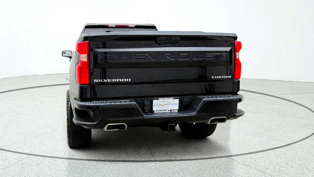 Used 2022 Chevrolet Silverado 1500 Custom Trail Boss AWD/4WD image 6