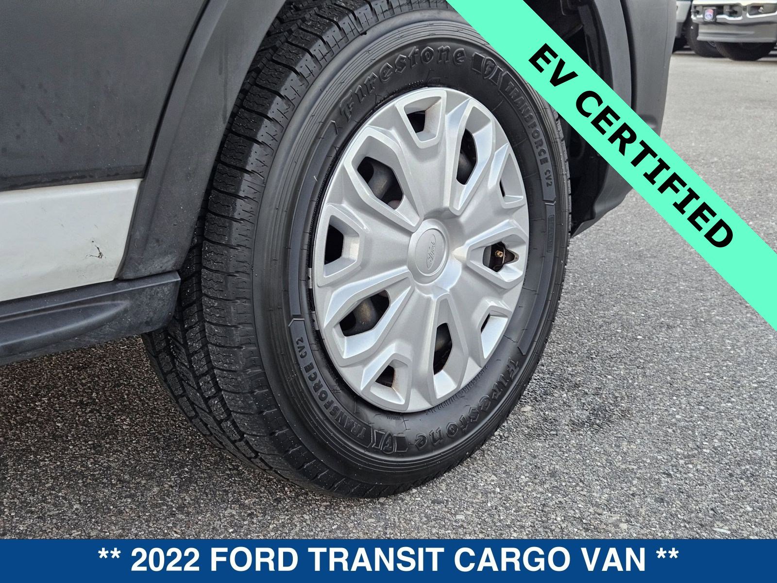 Used 2022 Ford E-Transit Low Roof image 12