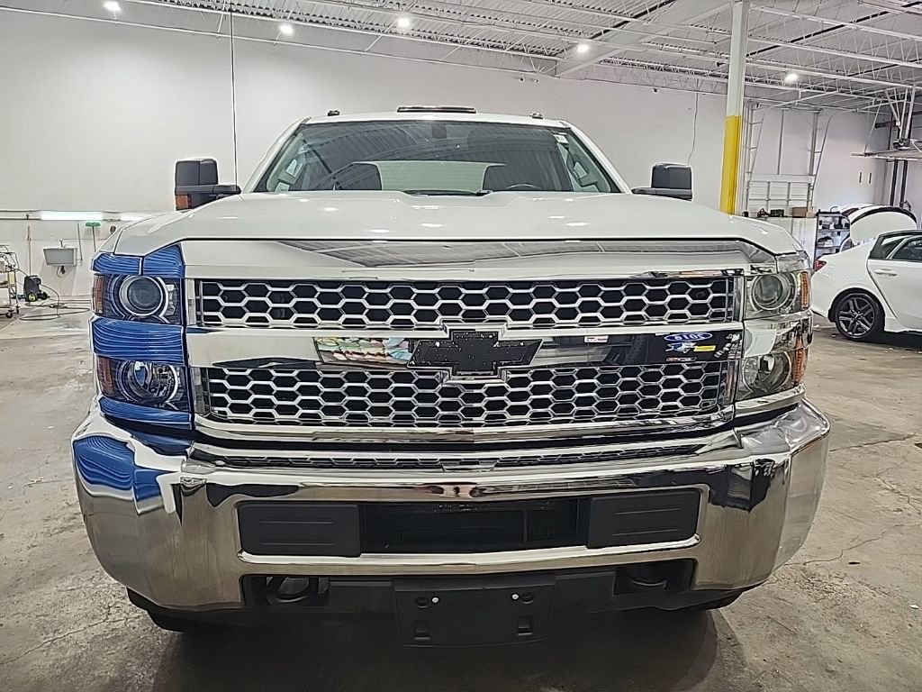 Used 2019 Chevrolet Silverado 2500 W/T AWD/4WD image 2