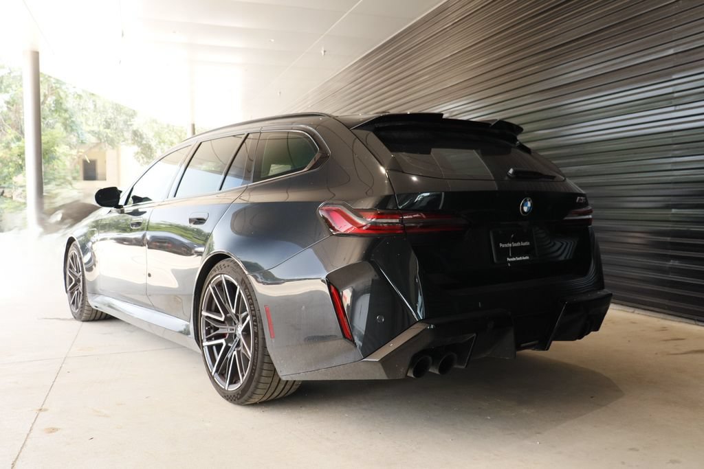 Used 2026 BMW M5 Touring AWD/4WD image 3