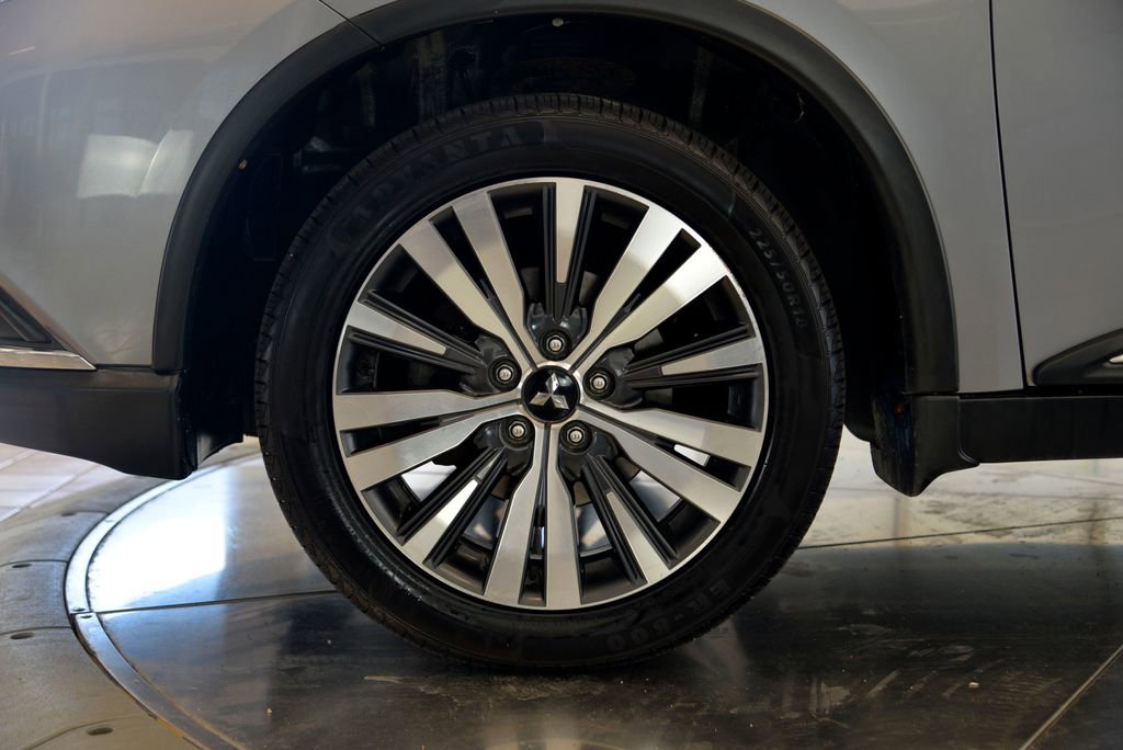 Used 2019 Mitsubishi Outlander ES image 10