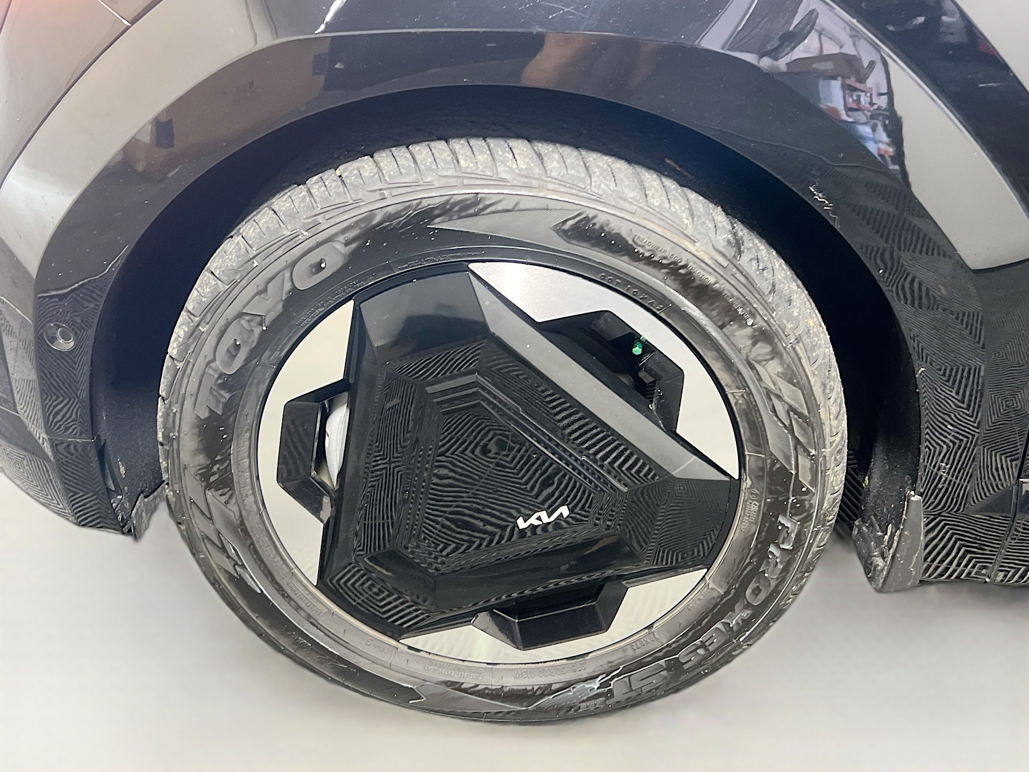 Used 2024 Kia EV9 Land image 12