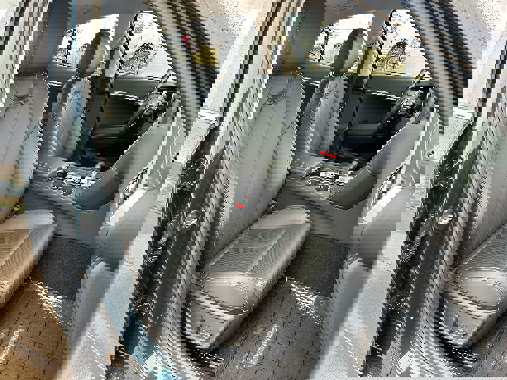 Used 2024 Genesis G70 2.5T image 22