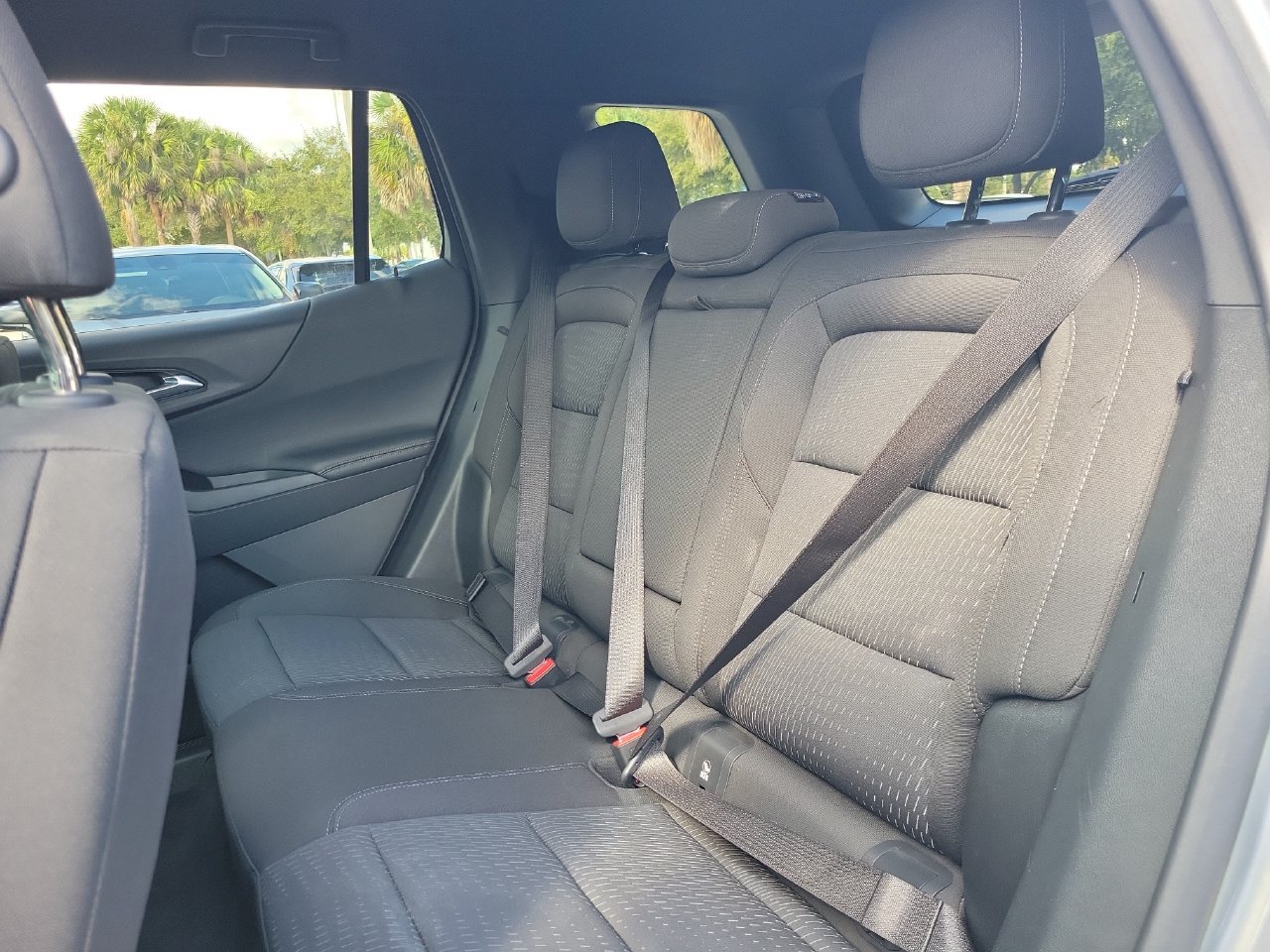 Used 2025 Chevrolet Equinox LT FWD image 9