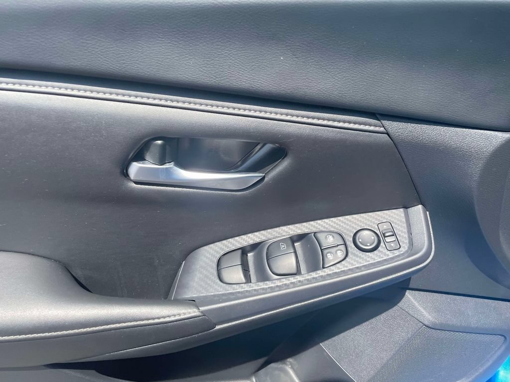 Used 2025 Nissan Sentra SV w/ All-Weather Package FWD image 19