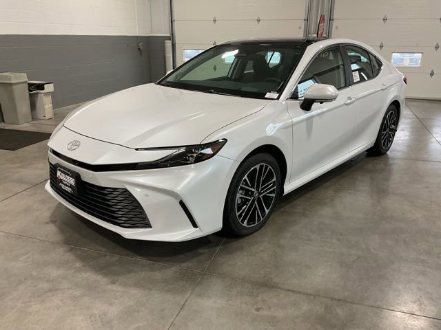 New 2026 Toyota Camry Hybrid image 3