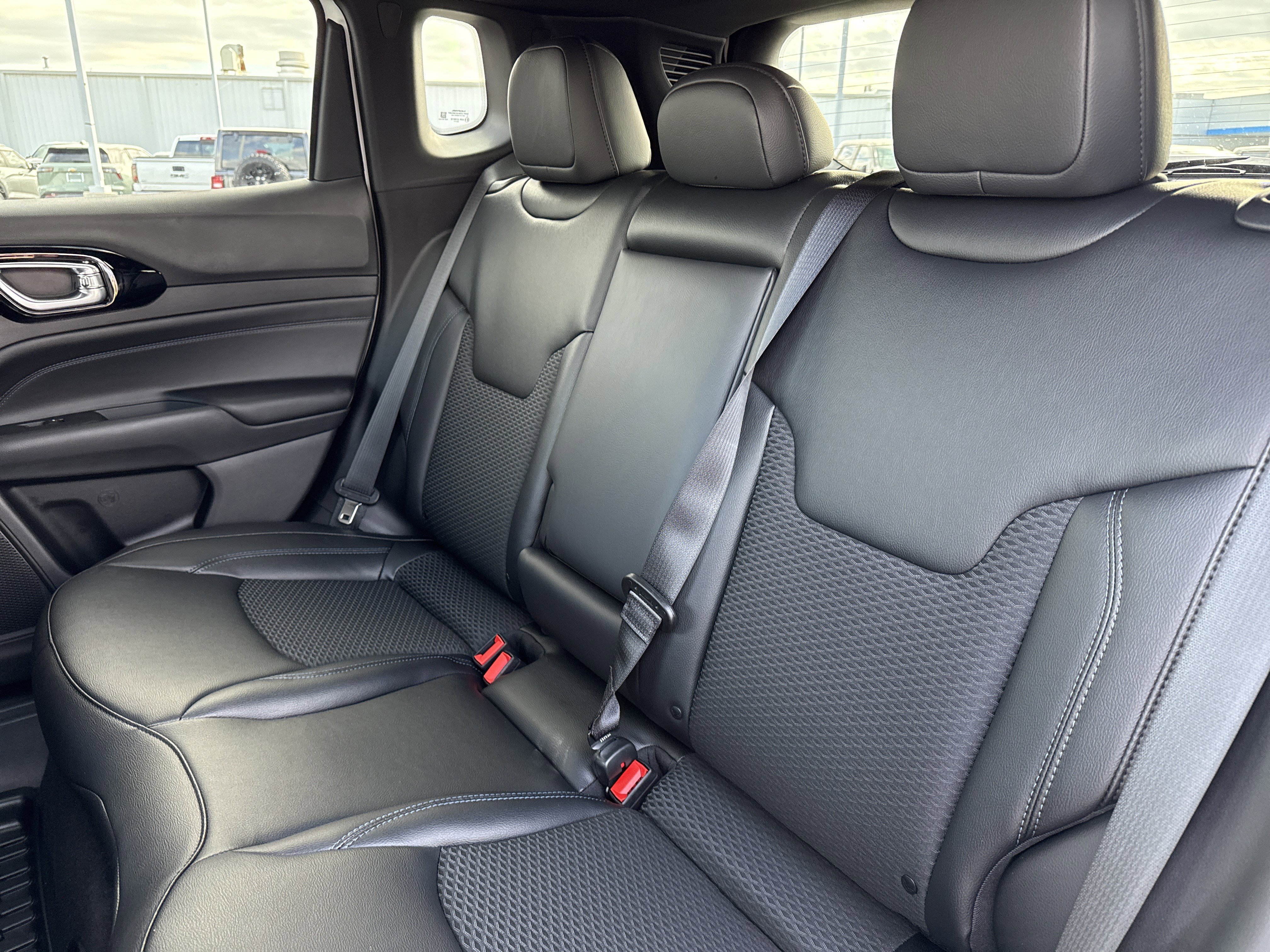 New 2026 Jeep Compass Latitude image 29