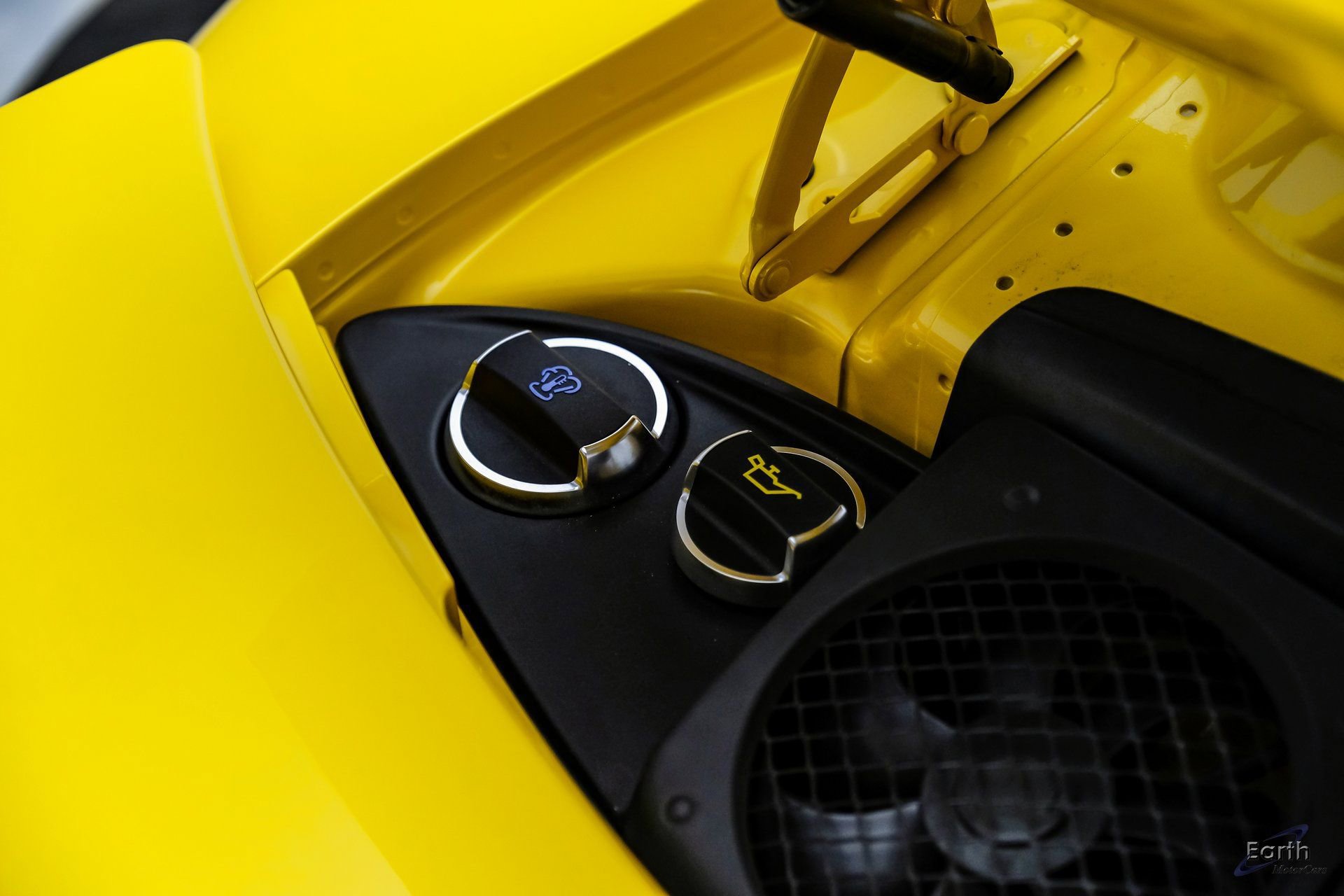 Used 2018 Porsche 911 Turbo S image 97