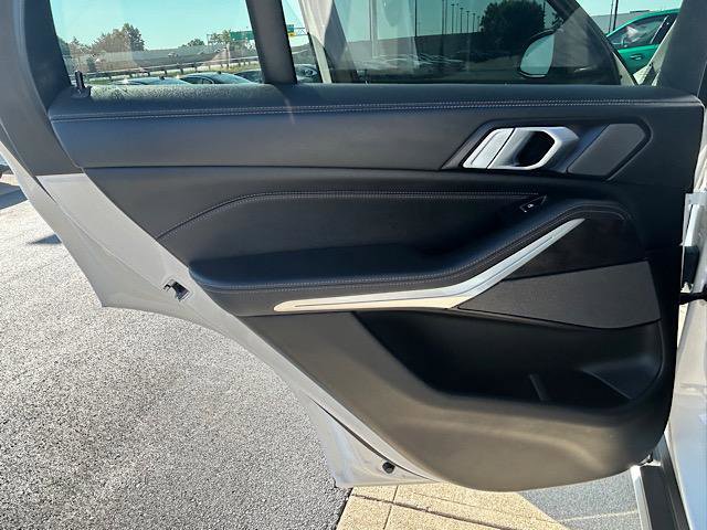 Certified 2024 BMW X5 xDrive40i w/ Premium Package image 29