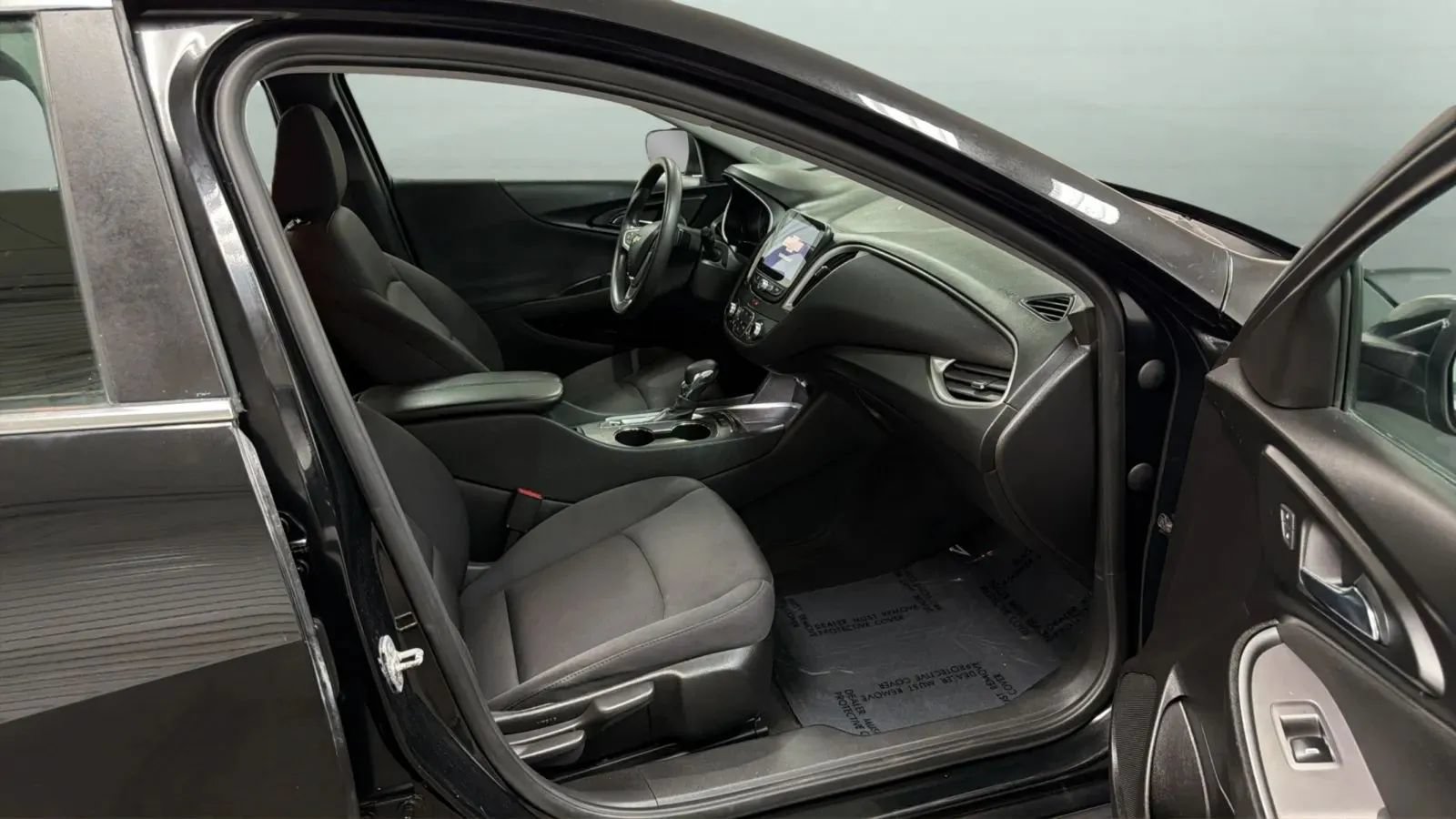 Used 2022 Chevrolet Malibu LT FWD image 22