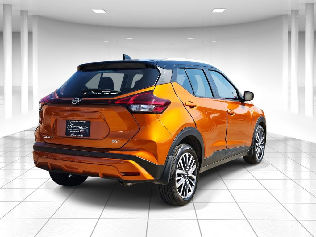 Used 2024 Nissan Kicks SV image 3