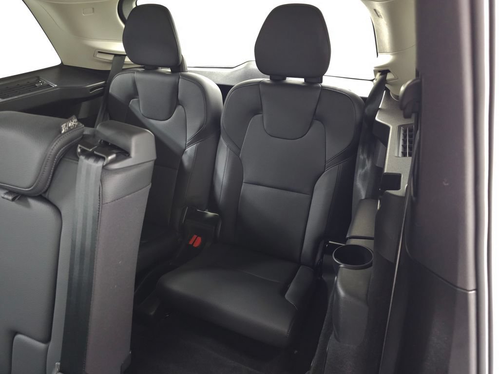 Certified 2025 Volvo XC90 B6 Plus w/ Protection Package AWD/4WD image 34
