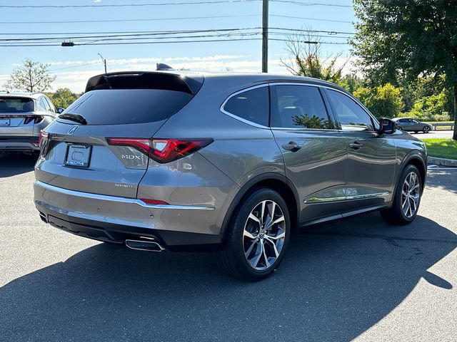 Certified 2024 Acura MDX w/ Technology Package AWD/4WD image 4