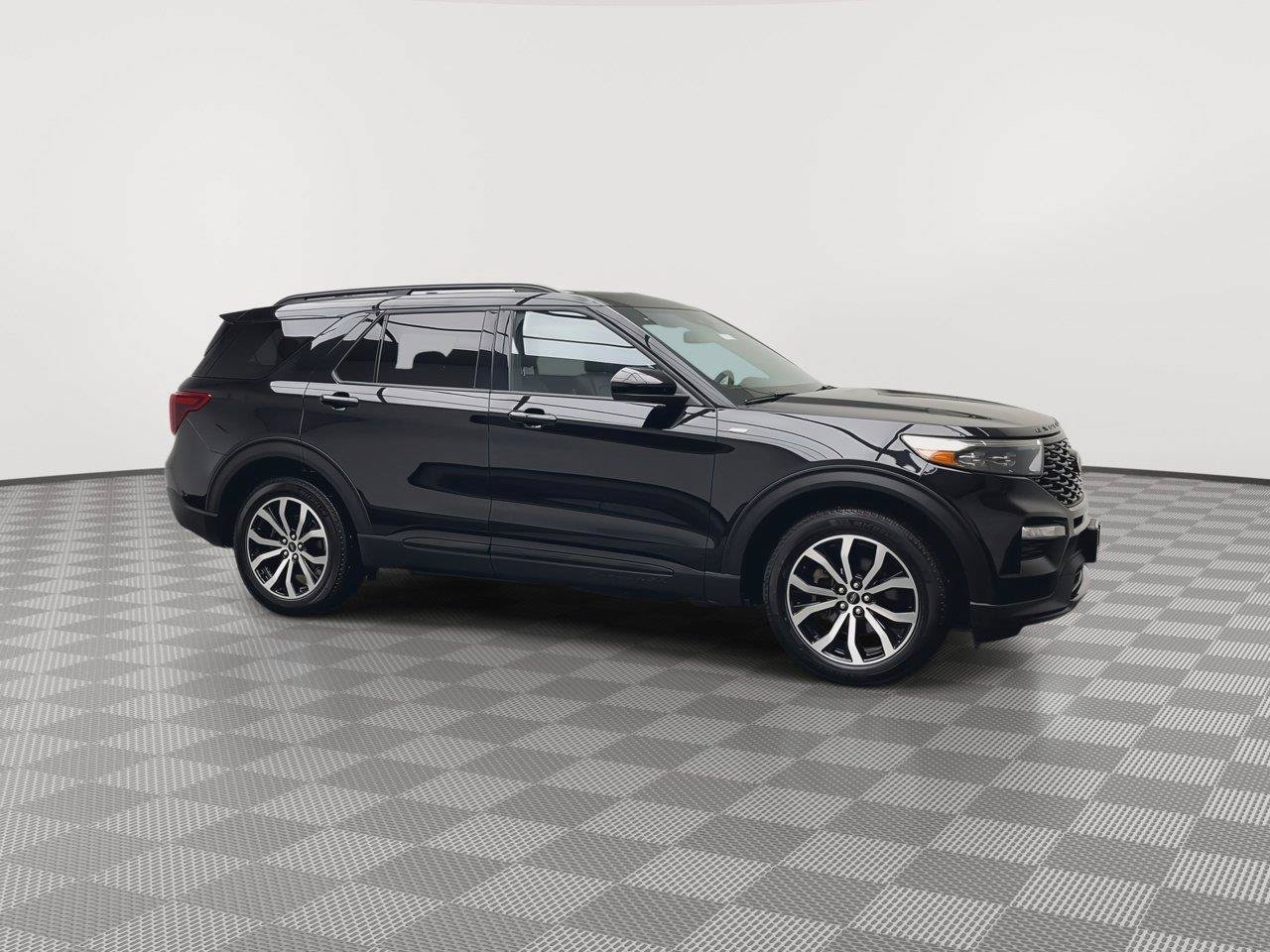 Certified 2023 Ford Explorer ST-Line w/ Class IV Trailer Tow Package AWD/4WD image 47