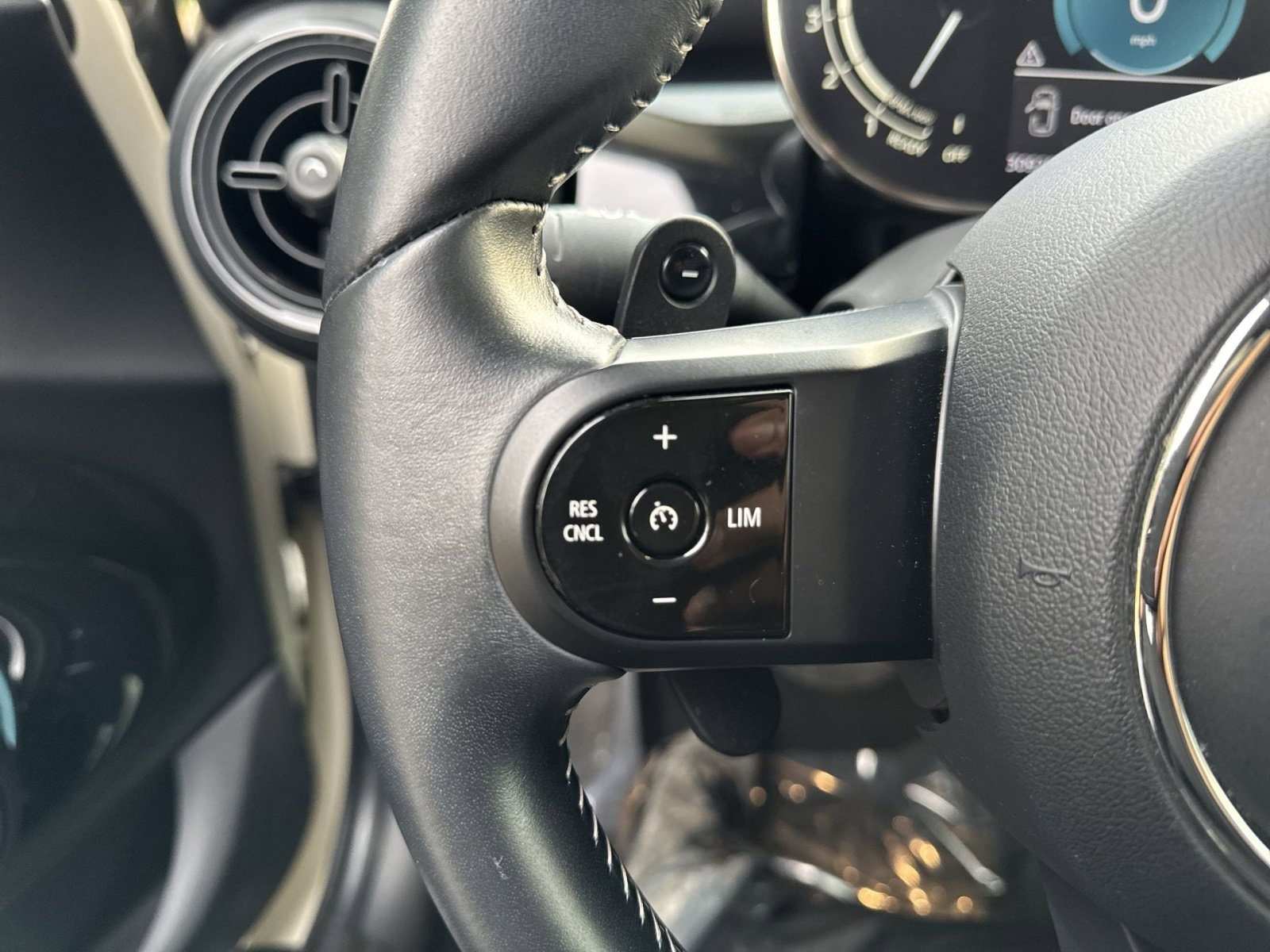 Used 2022 MINI Cooper S image 15