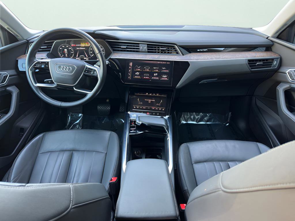 Used 2019 Audi e-tron Premium Plus image 28