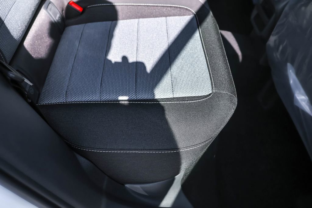 Used 2025 Volkswagen Taos S image 32