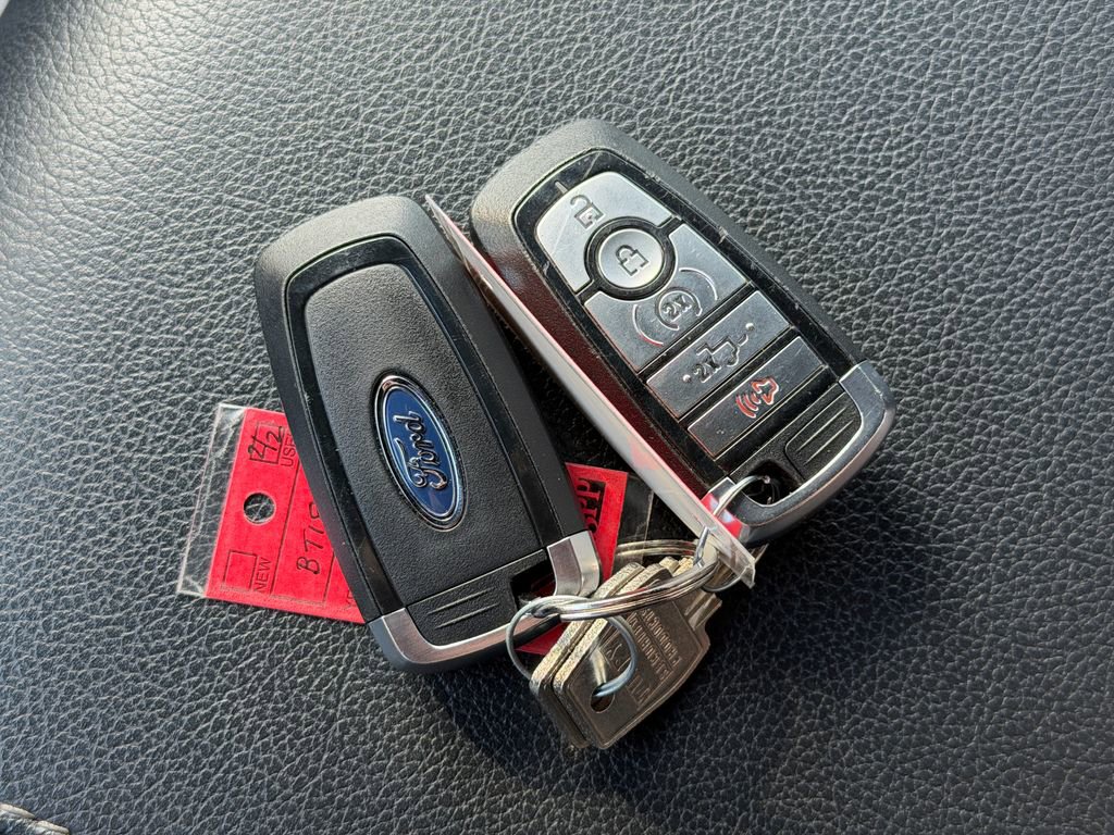 Used 2022 Ford F250 Lariat w/ Black Appearance Package image 46